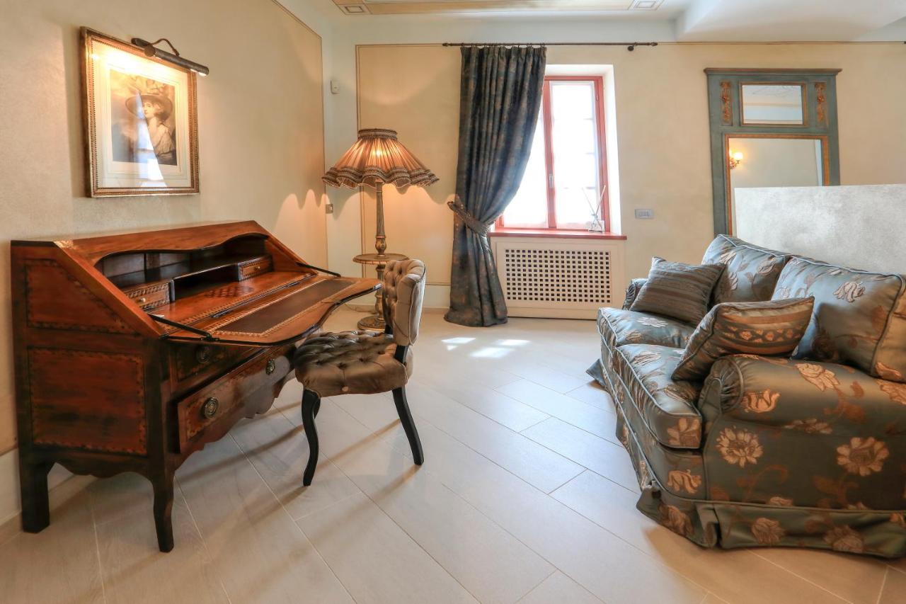Relais Villa Prato Mombaruzzo ภายนอก รูปภาพ