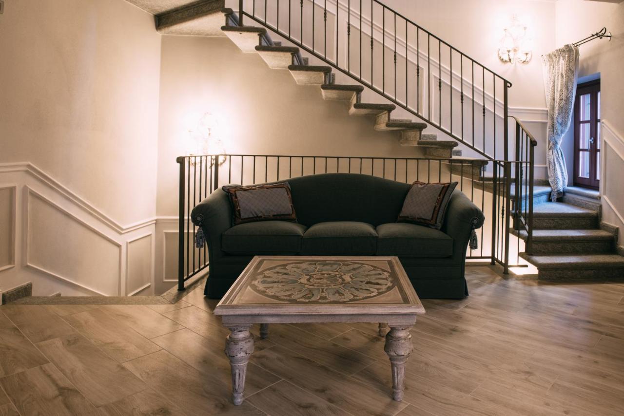 Relais Villa Prato Mombaruzzo ภายนอก รูปภาพ